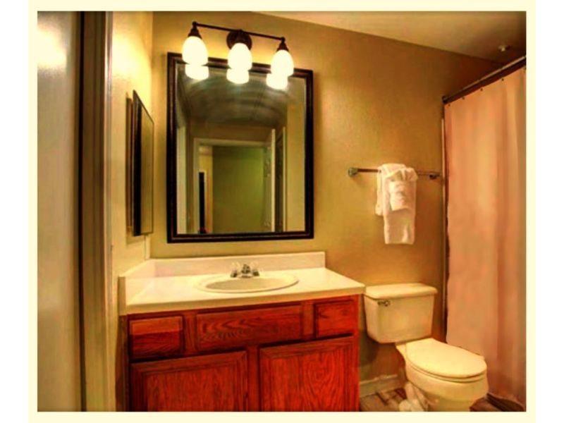 هيوستن The Reside Fully Furnished Condos - Medical Stays Welcome المظهر الخارجي الصورة